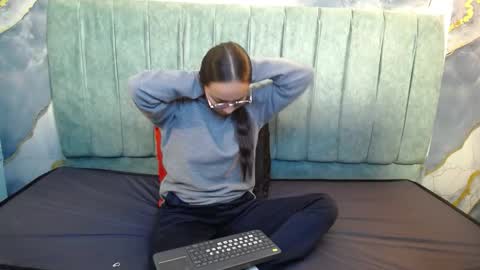 Katalina online show from 4, 3, 2026