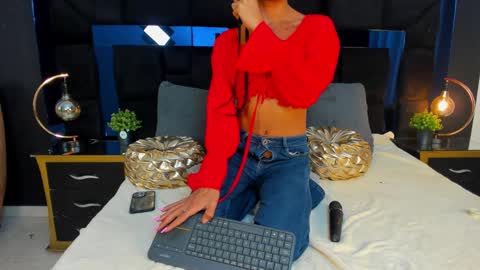 Kata Millants online show from 21, 2, 2025