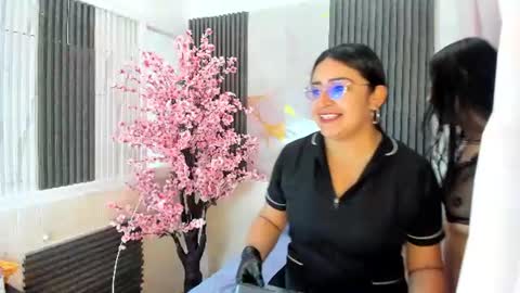 Snapshot of kate_evans1 chatting on 25, 6, 2026 Kate Evans online show from 25, 6, 2026