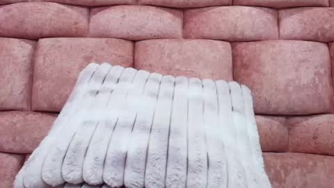 Kate Froz online show from 6, 3, 2025