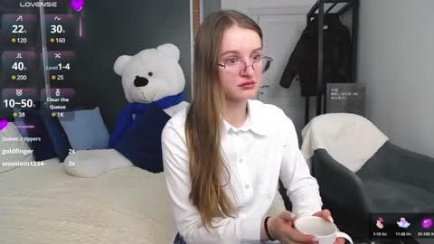 Snapshot of kate_jonson chatting on 7, 12, 2024 .Be kind and gentle with me and I will do my best for you.   online show from 7, 12, 2024
