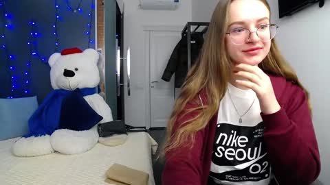 Snapshot of kate_jonson chatting on 13, 12, 2024 .Be kind and gentle with me and I will do my best for you.   online show from 13, 12, 2024