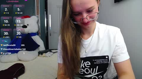 Snapshot of kate_jonson chatting on 13, 12, 2024 .Be kind and gentle with me and I will do my best for you.   online show from 13, 12, 2024