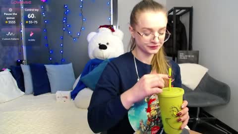 Snapshot of kate_jonson chatting on 15, 12, 2024 .Be kind and gentle with me and I will do my best for you.   online show from 15, 12, 2024