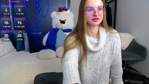 Snapshot of kate_jonson chatting on 17, 12, 2024 .Be kind and gentle with me and I will do my best for you.   online show from 17, 12, 2024