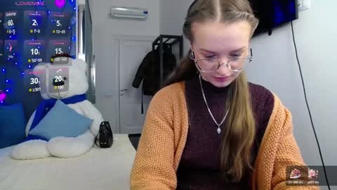 Snapshot of kate_jonson chatting on 29, 12, 2024 .Be kind and gentle with me and I will do my best for you.   online show from 29, 12, 2024