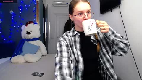 Snapshot of kate_jonson chatting on 7, 1, 2025 .Be kind and gentle with me and I will do my best for you.   online show from 7, 1, 2025