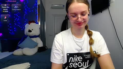 Snapshot of kate_jonson chatting on 8, 1, 2025 .Be kind and gentle with me and I will do my best for you.   online show from 8, 1, 2025