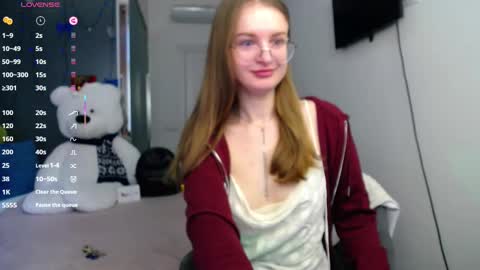 Snapshot of kate_jonson chatting on 6, 3, 2025 .Be kind and gentle with me and I will do my best for you.   online show from 6, 3, 2025