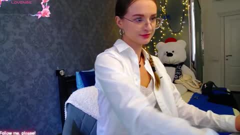 Snapshot of kate_jonson chatting on 15, 9, 2025 .Be kind and gentle with me and I will do my best for you.   online show from 15, 9, 2025
