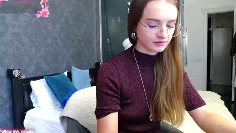 Snapshot of kate_jonson chatting on 19, 9, 2025 .Be kind and gentle with me and I will do my best for you.   online show from 19, 9, 2025
