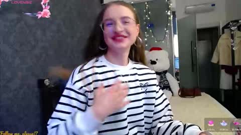 Snapshot of kate_jonson chatting on 6, 10, 2025 .Be kind and gentle with me and I will do my best for you.   online show from 6, 10, 2025