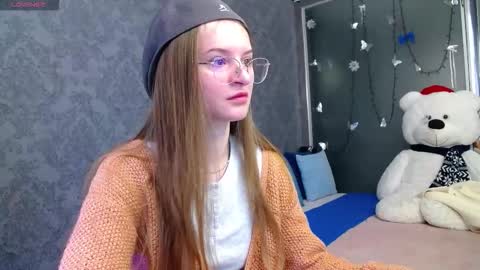 Snapshot of kate_jonson chatting on 24, 10, 2025 .Be kind and gentle with me and I will do my best for you.   online show from 24, 10, 2025