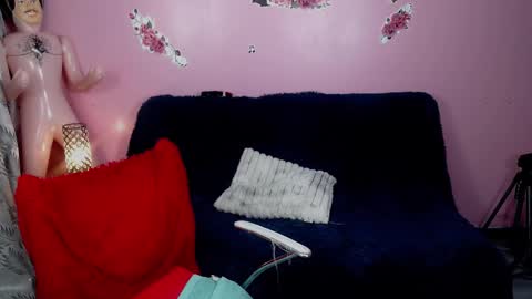 Snapshot of kate_lawrence_ chatting on 13, 12, 2024 kate_lawrence_ online show from 13, 12, 2024