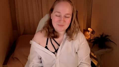 Kate   Follow me dear  online show from 18, 5, 2026