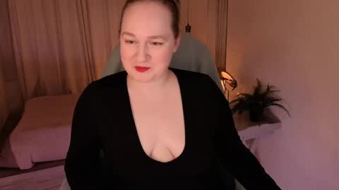 Kate   Follow me dear  online show from 20, 5, 2026