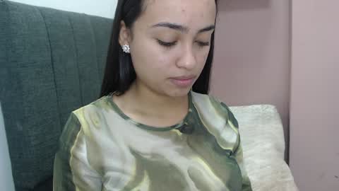 Snapshot of kate_stam chatting on 19, 12, 2024 Kari online show from 19, 12, 2024