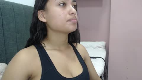Snapshot of kate_stam chatting on 19, 2, 2025 Kari online show from 19, 2, 2025