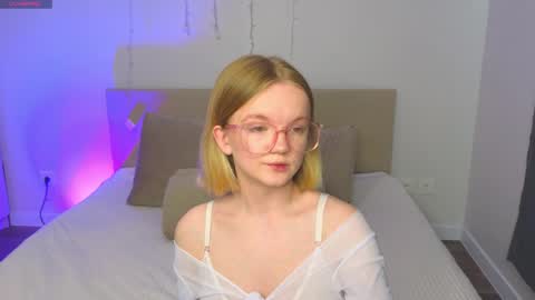 katebunnys online show from 15, 4, 2026