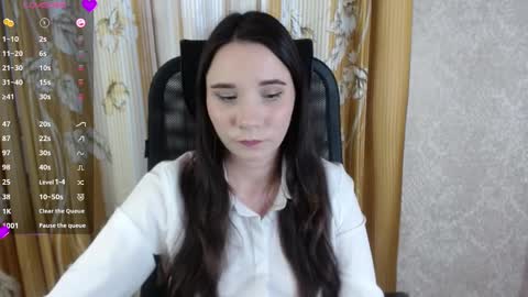 Snapshot of katecrash chatting on 10, 3, 2025 YourKate online show from 10, 3, 2025