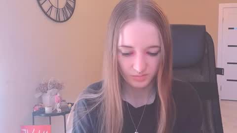 Snapshot of katekayer chatting on 4, 10, 2025 katekayer online show from 4, 10, 2025