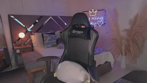  Kate Owens  online show from 4, 11, 2025