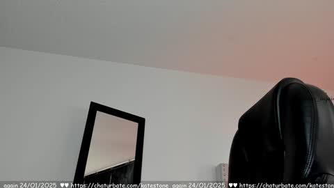 Snapshot of katestone_again chatting on 24, 1, 2025 love meeee online show from 24, 1, 2025