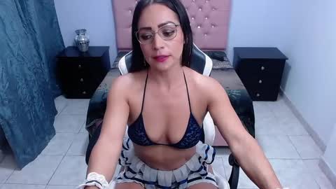 kate Tompson online show from 26, 12, 2024