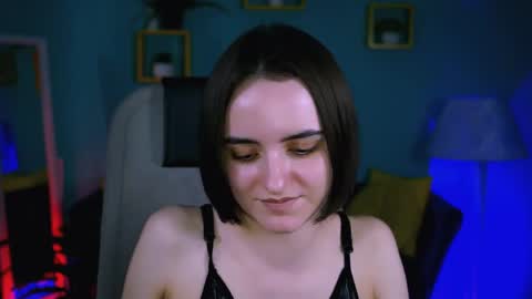 katewillows online show from 30, 4, 2026