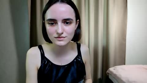 katewillows online show from 16, 5, 2026