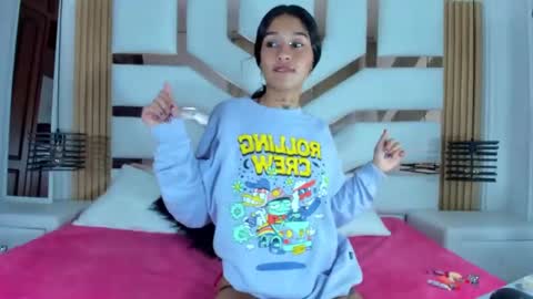 Snapshot of kathaleiaross chatting on 6, 12, 2024 kataleia online show from 6, 12, 2024