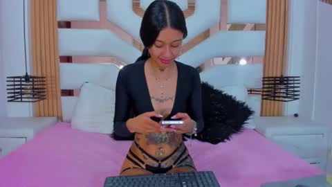 Snapshot of kathaleiaross chatting on 22, 12, 2024 kataleia online show from 22, 12, 2024