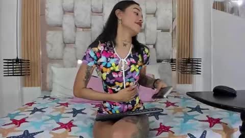 Snapshot of kathaleiaross chatting on 17, 2, 2025 kataleia online show from 17, 2, 2025