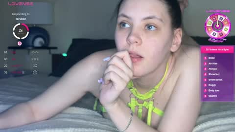 Snapshot of katherine__ross chatting on 3, 4, 2026 katherine__ross online show from 3, 4, 2026