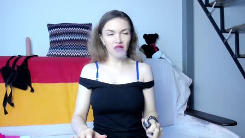 Snapshot of katherinemidnight chatting on 8, 12, 2024 Katherine online show from 8, 12, 2024