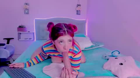 Snapshot of kathia_saenz chatting on 18, 12, 2024 Kathia online show from 18, 12, 2024