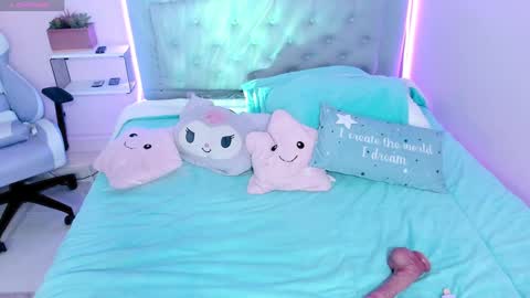 Snapshot of kathia_saenz chatting on 19, 12, 2024 Kathia online show from 19, 12, 2024