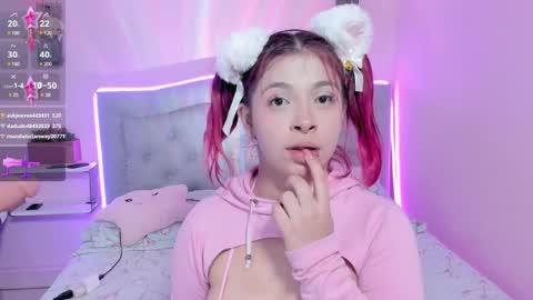 Snapshot of kathia_saenz chatting on 4, 1, 2025 Kathia online show from 4, 1, 2025