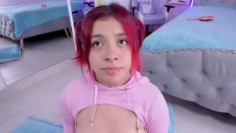 Snapshot of kathia_saenz chatting on 28, 2, 2025 Kathia online show from 28, 2, 2025