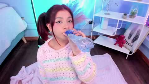 Snapshot of kathia_saenz chatting on 11, 9, 2025 Kathia online show from 11, 9, 2025