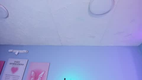 Snapshot of kathia_saenz chatting on 12, 9, 2025 Kathia online show from 12, 9, 2025