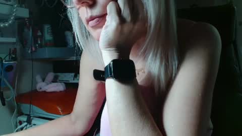 Snapshot of kathleenedwards chatting on 16, 6, 2026 Kathleen online show from 16, 6, 2026