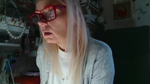 Snapshot of kathleenedwards chatting on 5, 7, 2026 Kathleen online show from 5, 7, 2026