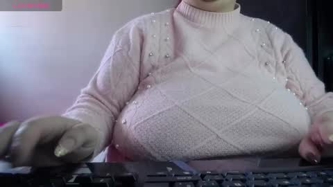 Snapshot of kathybigboobsbbw_ chatting on 17, 9, 2025 kathybigboobsbbw_ online show from 17, 9, 2025