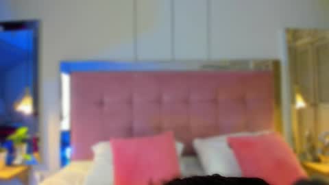 Snapshot of kathymirrow chatting on 21, 12, 2025 Kathy online show from 21, 12, 2025