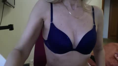 katia888 online show from 10, 3, 2025