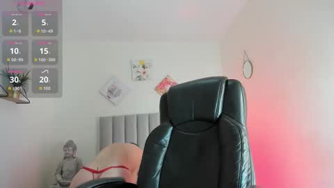 Snapshot of katia_gh chatting on 22, 10, 2025 Katia  online show from 22, 10, 2025