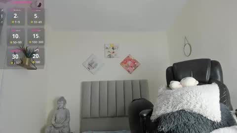 Snapshot of katia_gh chatting on 23, 10, 2025 Katia  online show from 23, 10, 2025