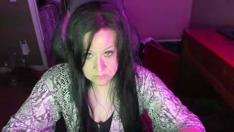 Snapshot of katie227 chatting on 3, 1, 2025 Katie online show from 3, 1, 2025