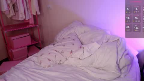 Katie Deville online show from 31, 10, 2025